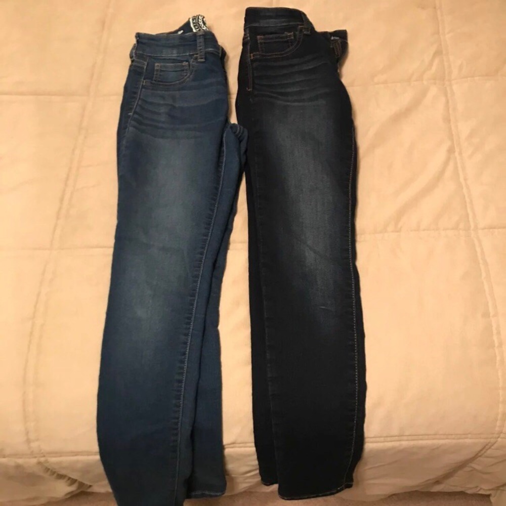 2 pairs of blue jeggings